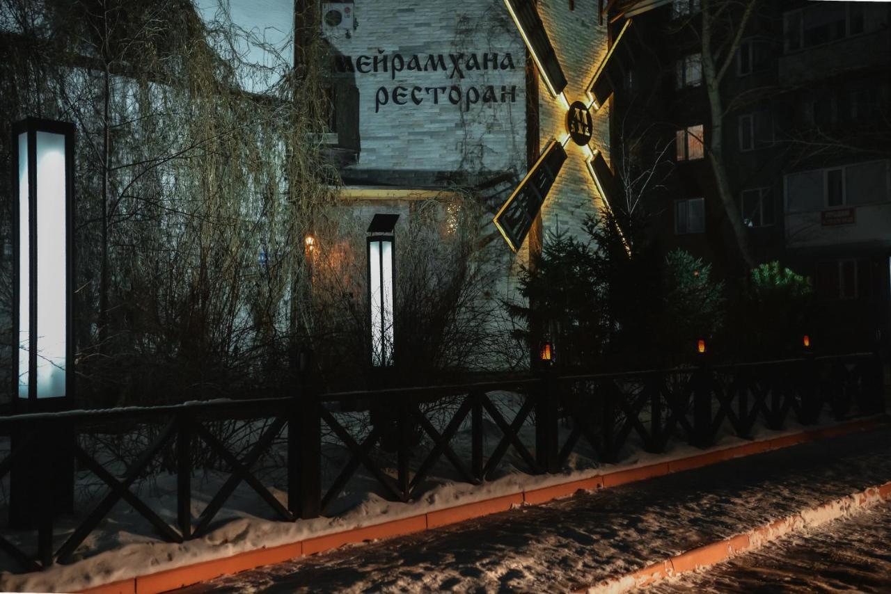 Metelitsa Hotel كاراغاندي المظهر الخارجي الصورة
