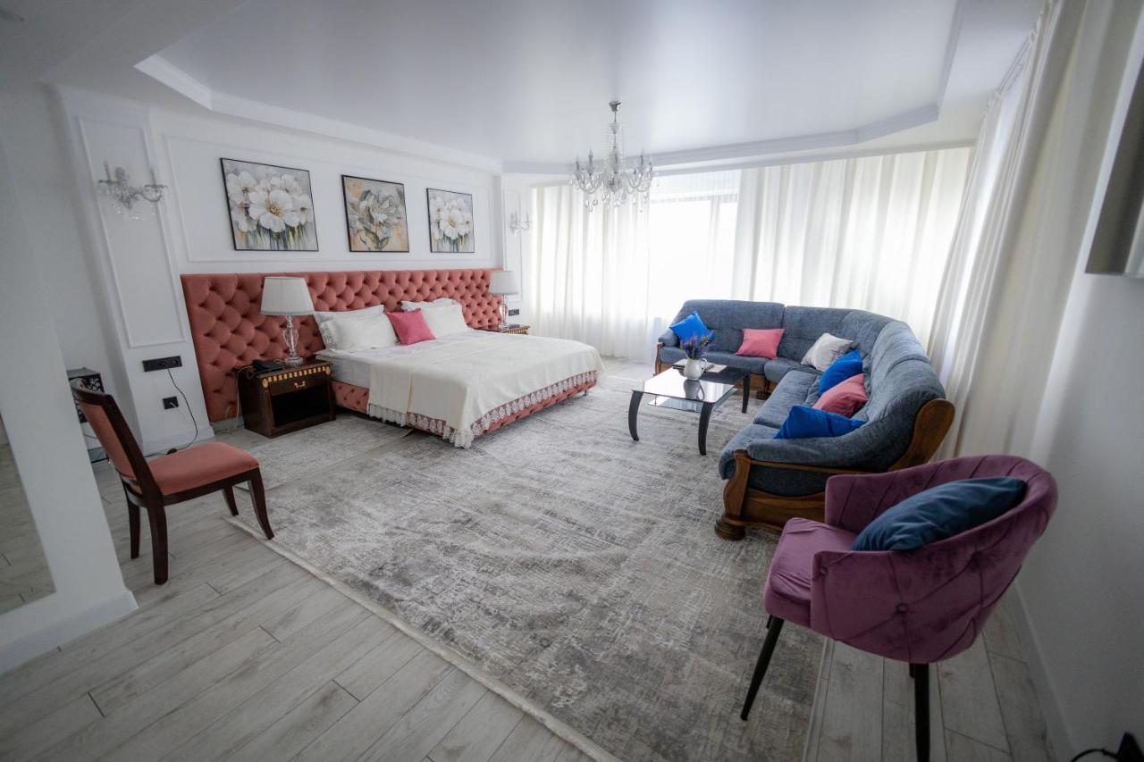 Metelitsa Hotel كاراغاندي المظهر الخارجي الصورة