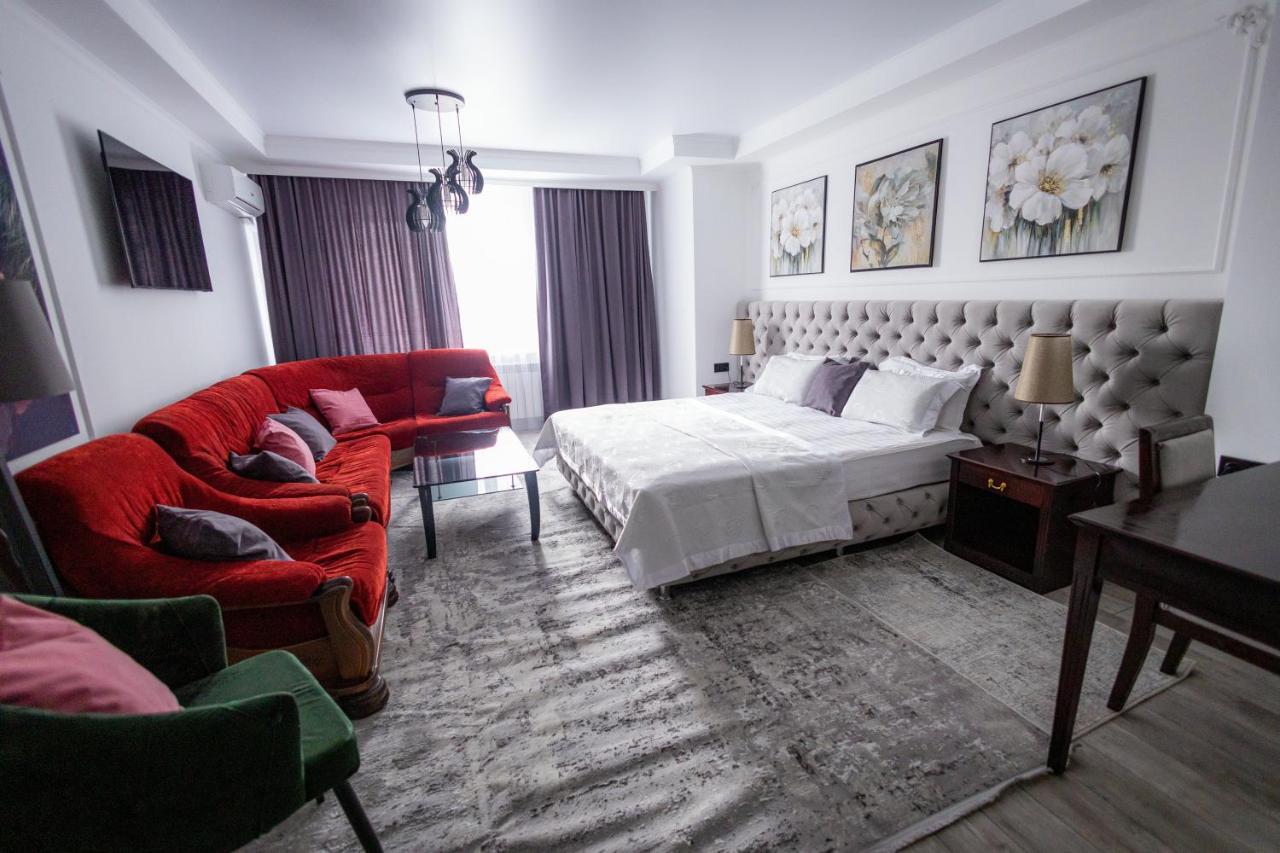 Metelitsa Hotel كاراغاندي المظهر الخارجي الصورة