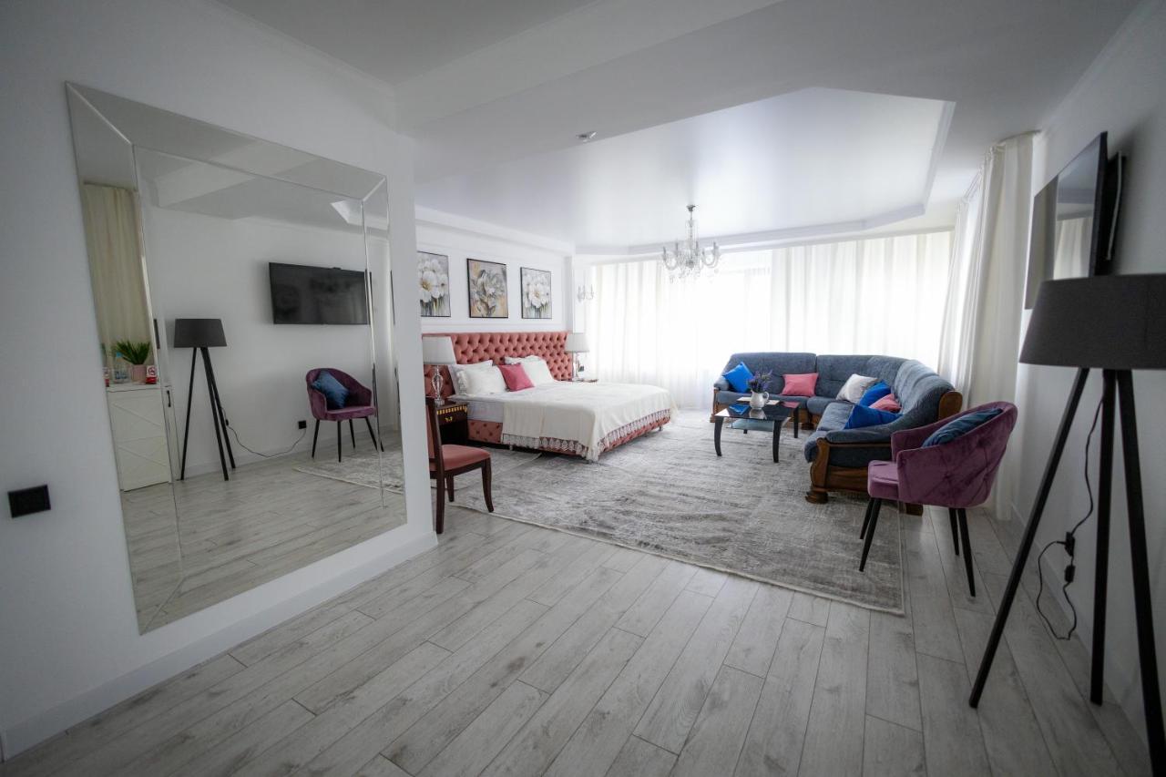 Metelitsa Hotel كاراغاندي المظهر الخارجي الصورة