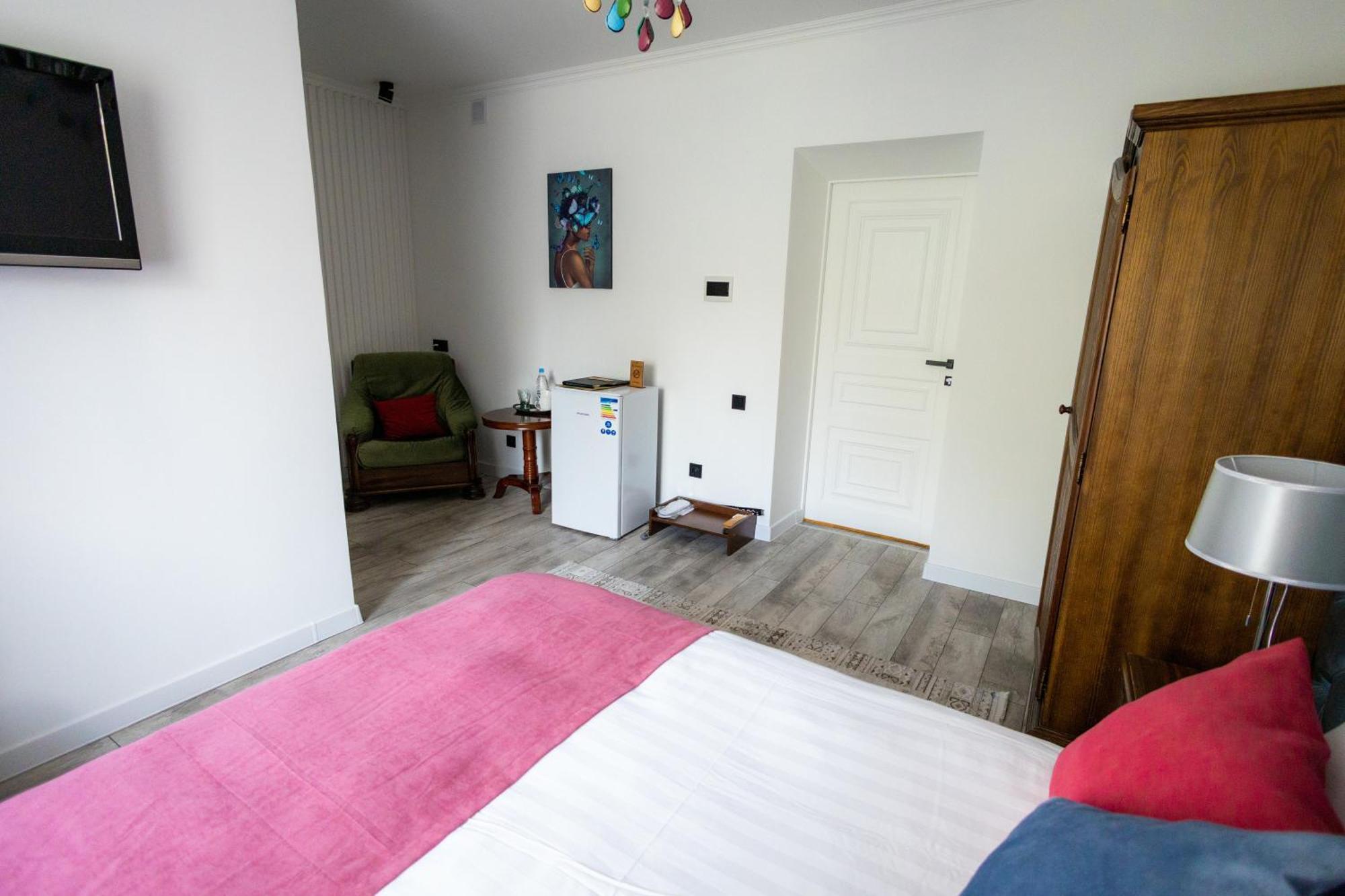 Metelitsa Hotel كاراغاندي المظهر الخارجي الصورة